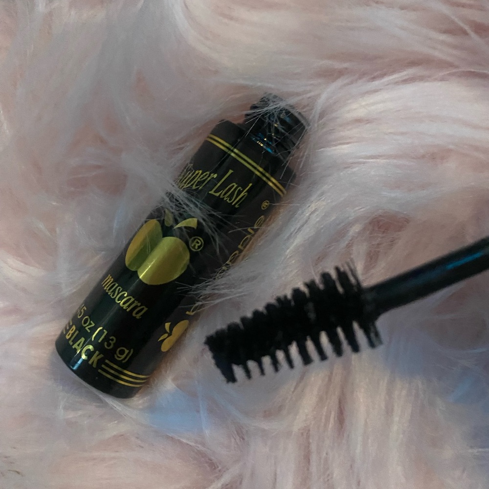 Apple mascara